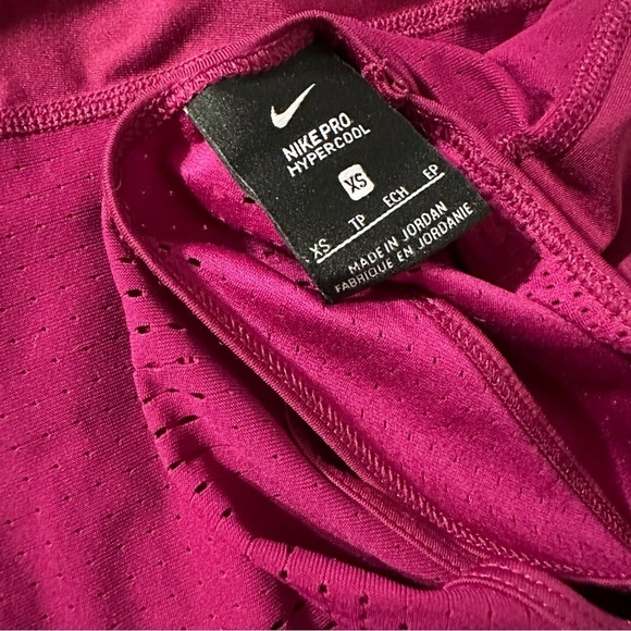 Nike Pro Hypercool women's size XS maroon tank top - Picture 3 of 3
